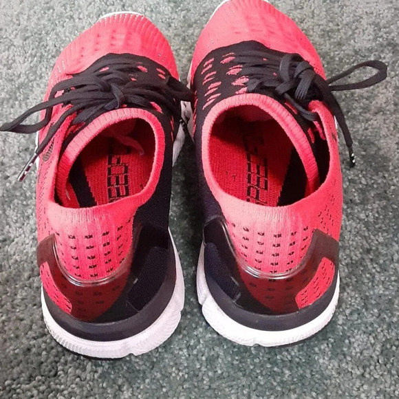 Under Armour Speedform Slingshot Women's Runner's World Size 11 - Picture 7 of 12
